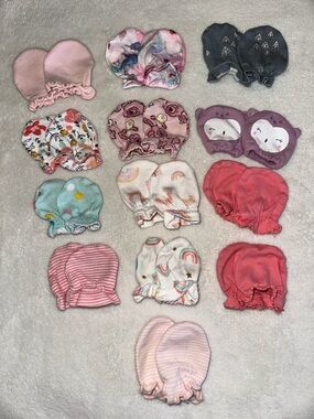 Baby Mittens- Girl (13 PAIRS)